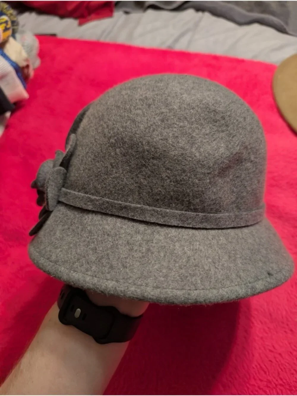 Nine West 100 Wool Felt Cloche Hat Womens Gray Flower Accent Winter Bucket Cap